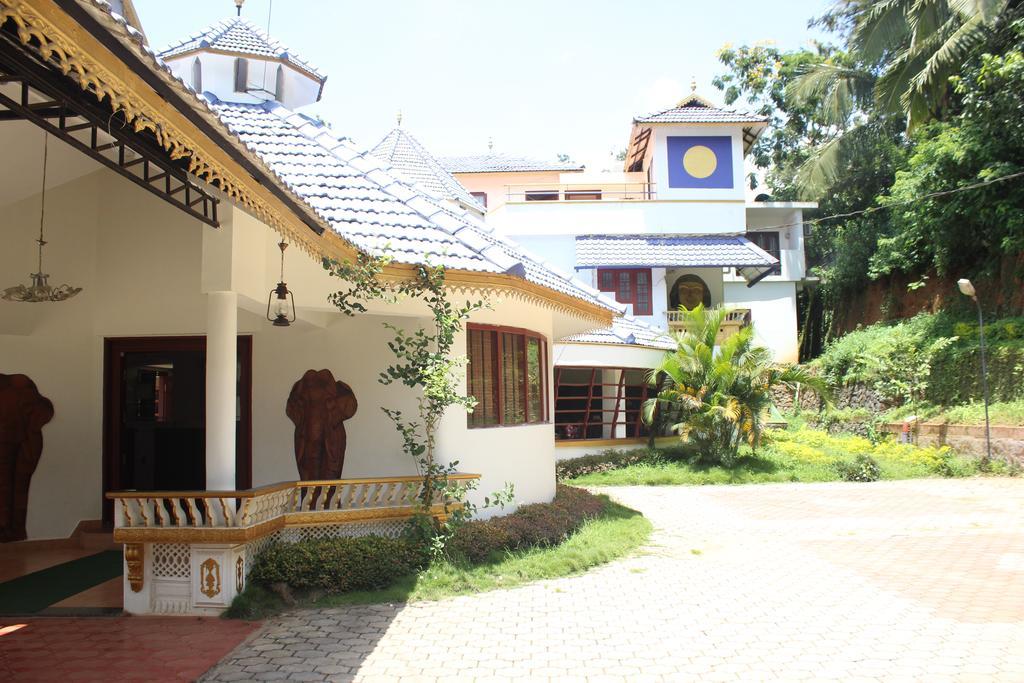 Wayanad Gate Resort Mananthavady Buitenkant foto